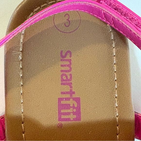 Smartfit Pink Patent Leather Sandals Minimalist Style Hook & Loop. - Picture 5 of 6